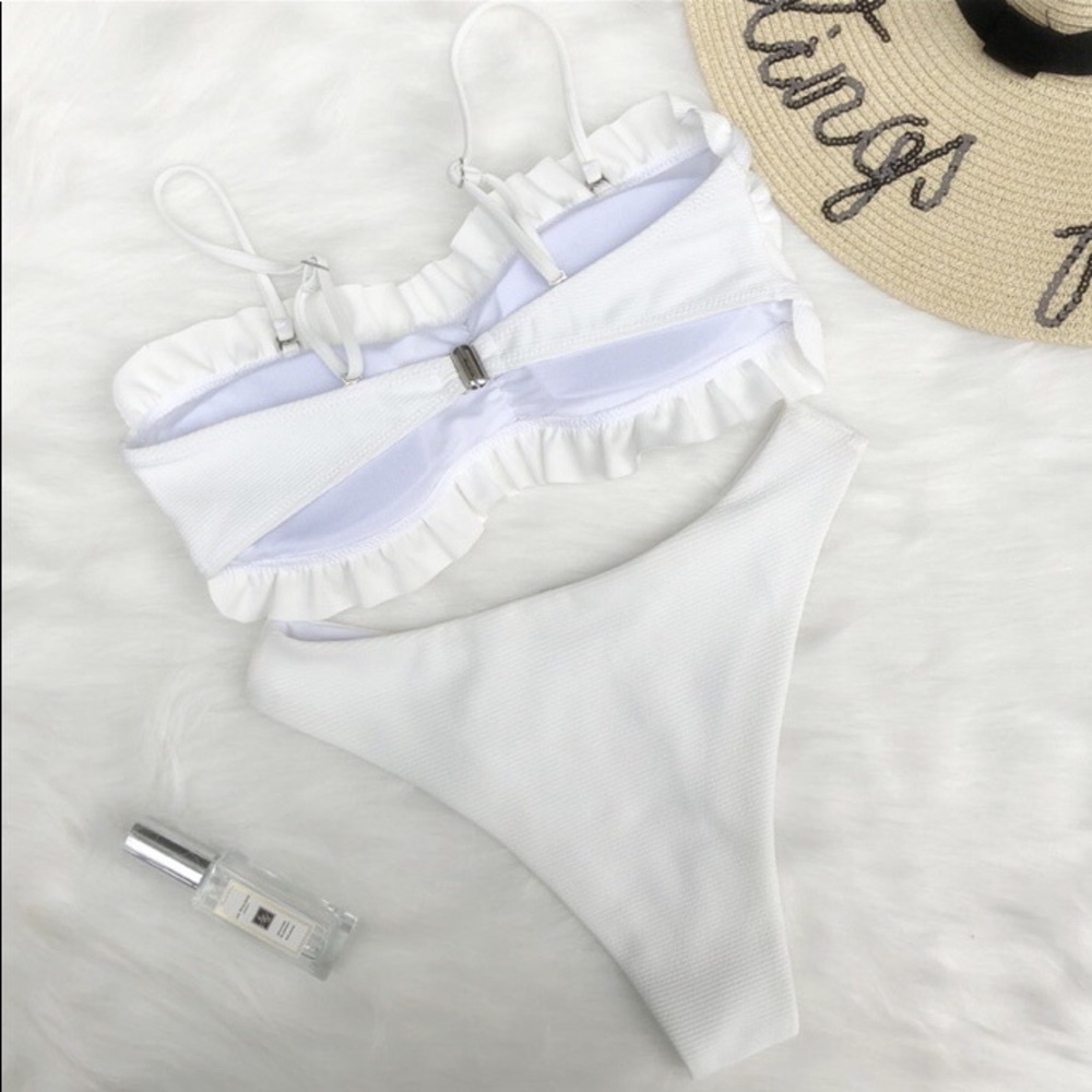 Two piece bikini - Picture 4 of 5